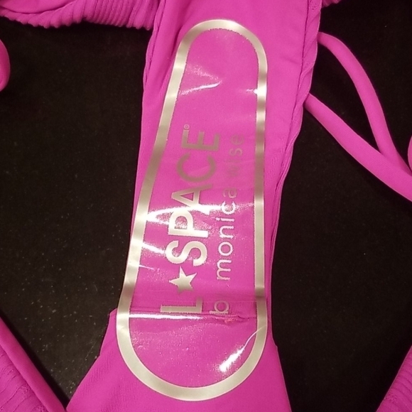 💕L*SPACE Lily Ribbed Bikini Bottom Bright Fuchsia - Picture 16 of 16